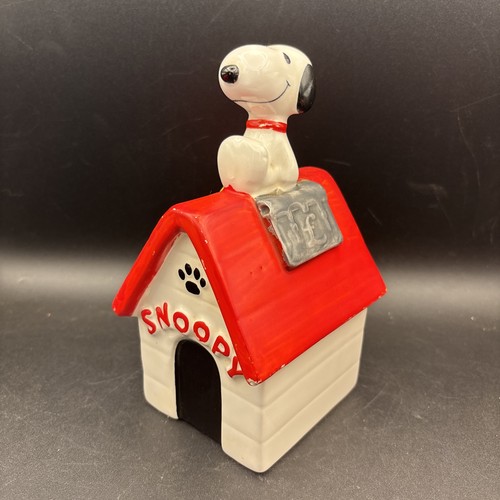 Snoopy banker money box - snoopy,