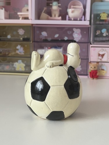 Snoopy 1958 1966 soccer - snoopy,