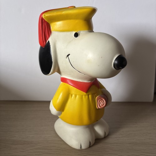Vintage snoopy peanuts plastic - snoopy,