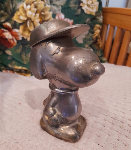 Vintage 1960s snoopy - 1960s, "snoopy"