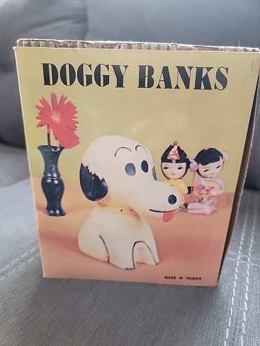 Vintage doggy banks snoopy - vintage,
