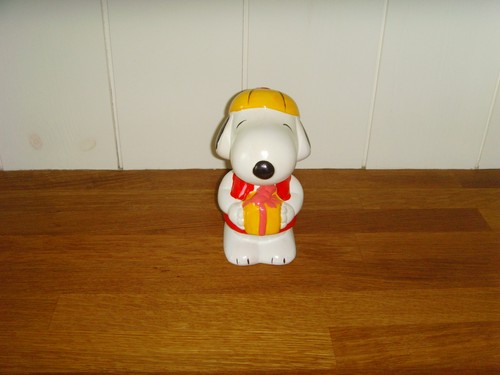 Vintage snoopy gift giving - vintage,
