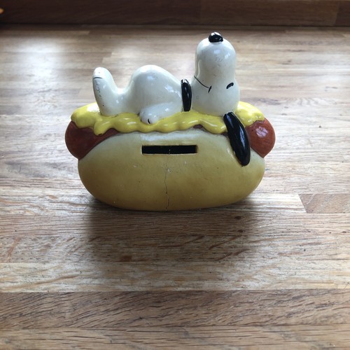 Vintage snoopy money - money, box