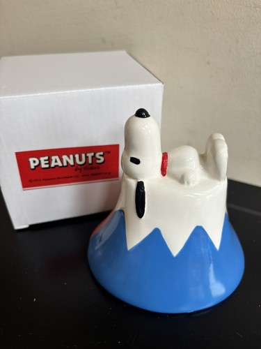 Rare peanuts snoopy mount - snoopy,