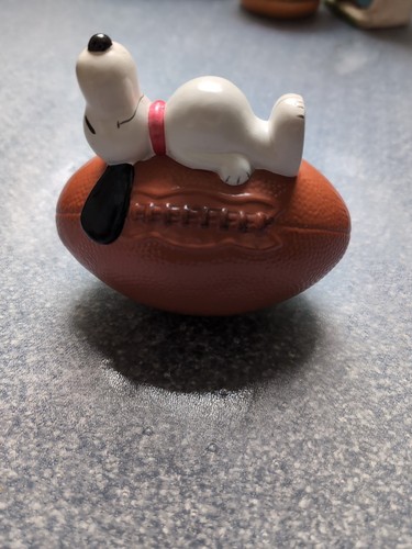 Vintage 1966 snoopy moneybox