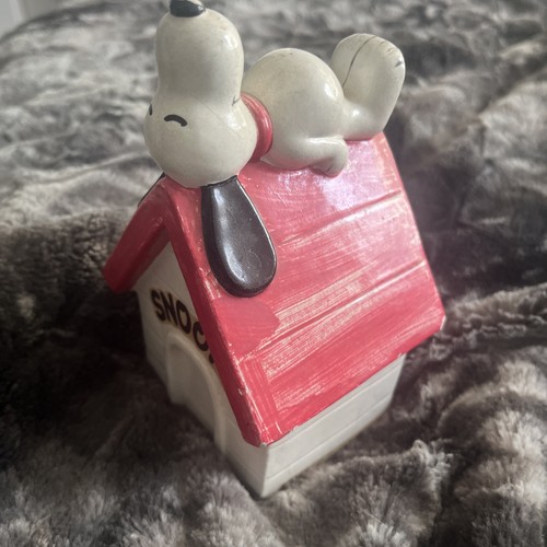 Snoopy ceramic figural - ceramic,
